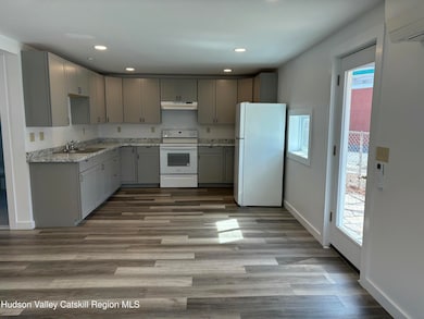 18 Market St unit 1, Saugerties, NY 12477 - photo 2