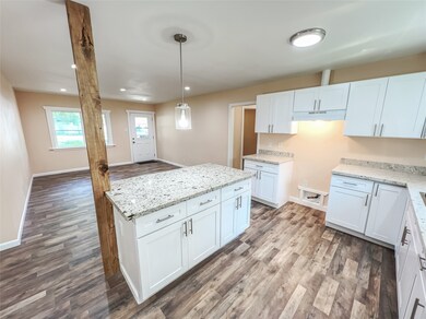 10502 Bucknell Rd, Houston, TX 77016 - photo 6