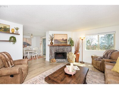 44 Eagle Crest Dr unit 24, Lake Oswego, OR 97035 - photo 5