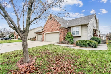 2373 N Lighthouse Cove, Wichita, KS 67205 - photo 2