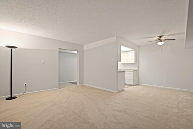 11654 Stoneview Square unit 2B, Reston, VA 20191 - photo 7