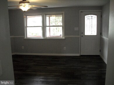 2723 Yarnall Rd, Halethorpe, MD 21227 - photo 7