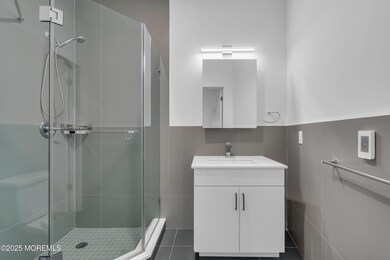 829 Garfield Ave unit 414, Jersey City, NJ 07305 - photo 2