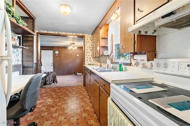 4160 Roselawn Ave SW, Massillon, OH 44646 - photo 6