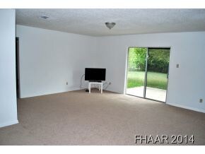 916 Holly St, Copperas Cove, TX 76522 - photo 4