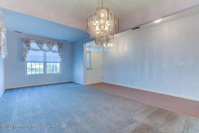 15 Londonberry Dr, Holmdel, NJ 07733 - photo 2