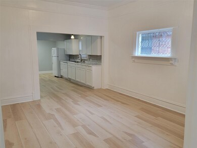 1122 W Gandy St, Denison, TX 75020 - photo 7