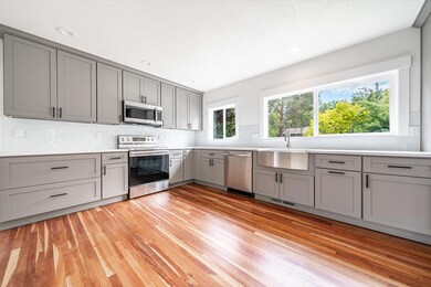 702 Pittview Ave, Central Point, OR 97502 - photo 6