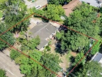 Large lot With great privacy.