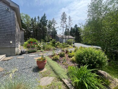 Exterior / Garden