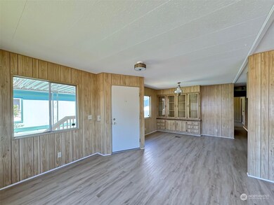 22014 28th Place S unit 4, Des Moines, WA 98198 - photo 3