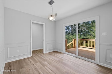 Dining Room Connecting to Deck
