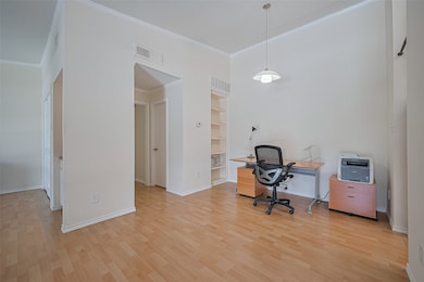 2425 Augusta Dr unit 16, Houston, TX 77057 - photo 7