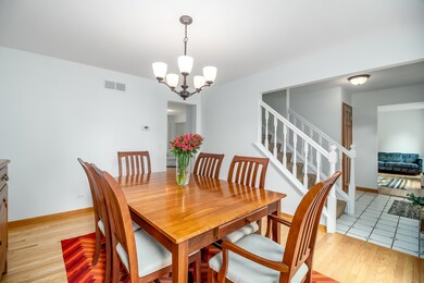 608 Cassin Rd, Naperville, IL 60565 - photo 2