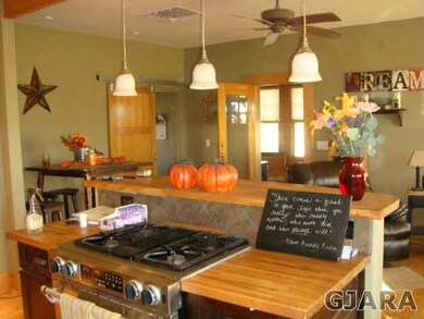 island/bar