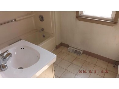 9 Myrtle St, Lewiston, ME 04240 - photo 6