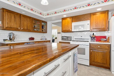 KITCHEN II