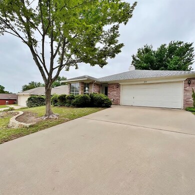 218 Lancelot Dr, Weatherford, TX 76086 - photo 2