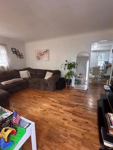 1410 Berrywood Ln, Flint, MI 48507 - photo 2