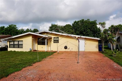 2654 Oleander Dr, Miramar, FL 33023 - photo 3