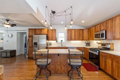 617 Metcalf St, Maxwell, IA 50161 - photo 5