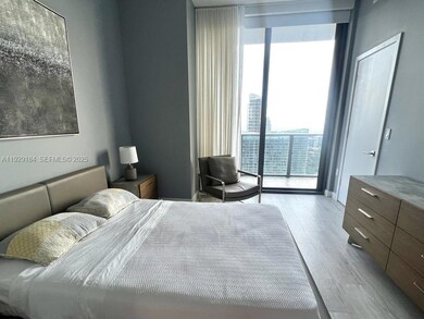 55 SW 9th St unit 4205, Miami, FL 33130 - photo 2