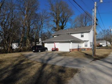 409 W Dunn St, Monett, MO 65708 - photo 2