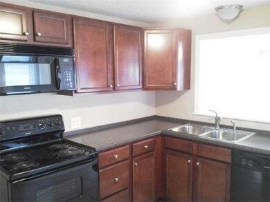 237 Shawmut St, Springfield, MA 01108 - photo 7