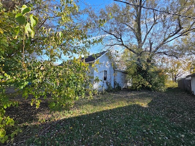 807 E 1st St, Salem, MO 65560 - photo 5