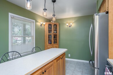 6731 Wilkes Ave, Davenport, IA 52806 - photo 5