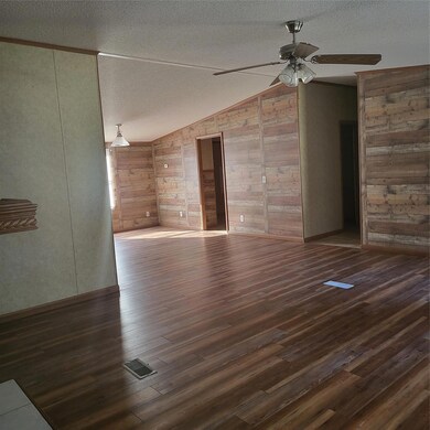You just need to see this wood look on the walls. 