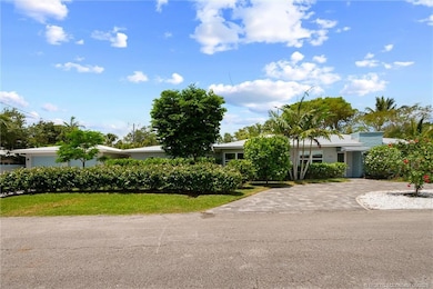 206 SE Balboa Ave, Stuart, FL 34994 - photo 2