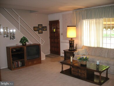 75 Cobalt Ridge Dr N, Levittown, PA 19057 - photo 6