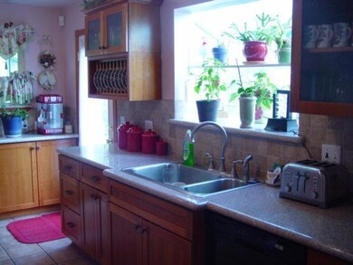 728 NW 5th St, Grants Pass, OR 97526 - photo 5