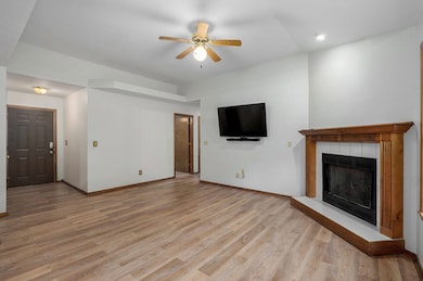 5808 S Honeysuckle Ln, Battlefield, MO 65619 - photo 6