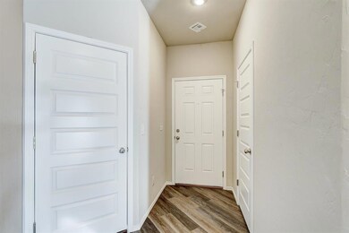 11832 Kameron Way, Yukon, OK 73099 - photo 4