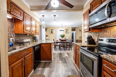 1403 Edgerly Ave, Albany, GA 31707 - photo 4