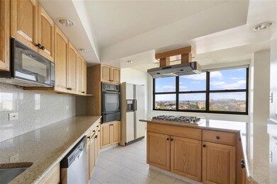 The Galaxy Towers unit 31F, Guttenberg, NJ 07093 - photo 2