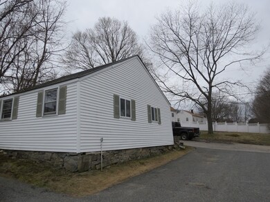 3 Messier St unit 3, South Grafton, MA 01560 - photo 2
