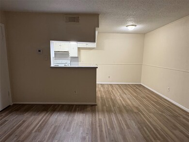 101 E Hospital Dr unit 10, Angleton, TX 77515 - photo 4