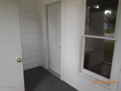 front_porch_entry_41684017 (2)