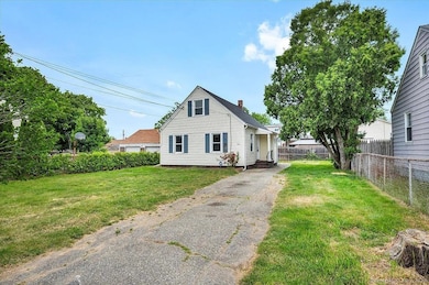 182 Trumbull Ave, Bridgeport, CT 06606 - photo 2