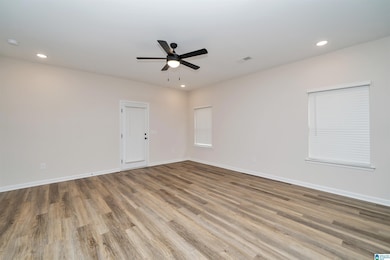 2237 Headrick Rd, Bessemer, AL 35022 - photo 6