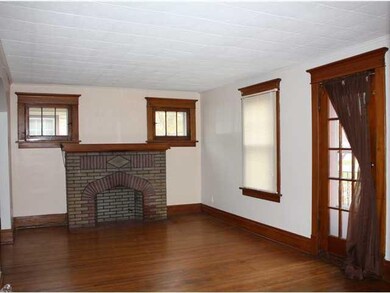 Living Room decorative fireplace, gorgeous hardwoo