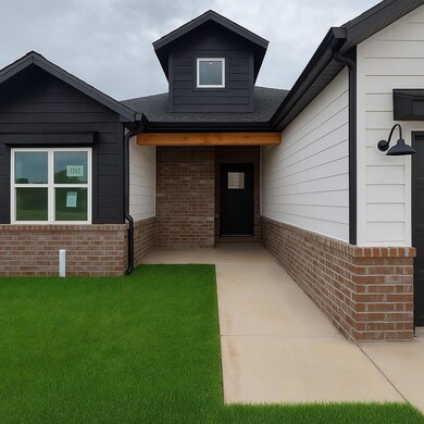 1367 N Harper Ridge Dr, Republic, MO 65738 - photo 5