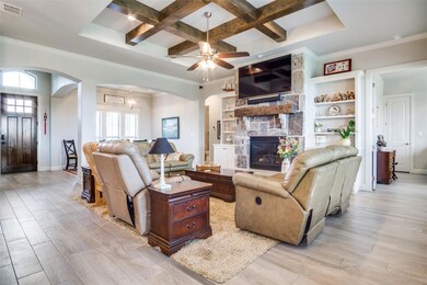 2124 Vanderbilt Dr, Weatherford, TX 76088 - photo 6