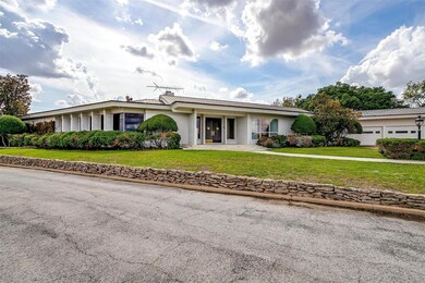 717 Oyster Hill St, Weatherford, TX 76086 - photo 4