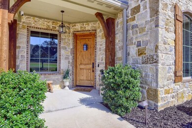 129 Comanche Dr, Gainesville, TX 76240 - photo 3