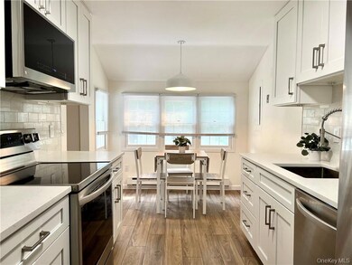 1604 Holly Stream Ct unit 6A3, Brewster, NY 10509 - photo 4