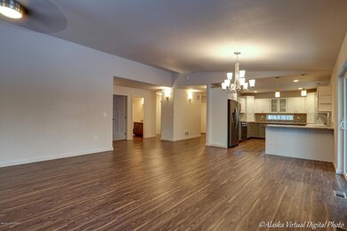Living Room/Dining Area